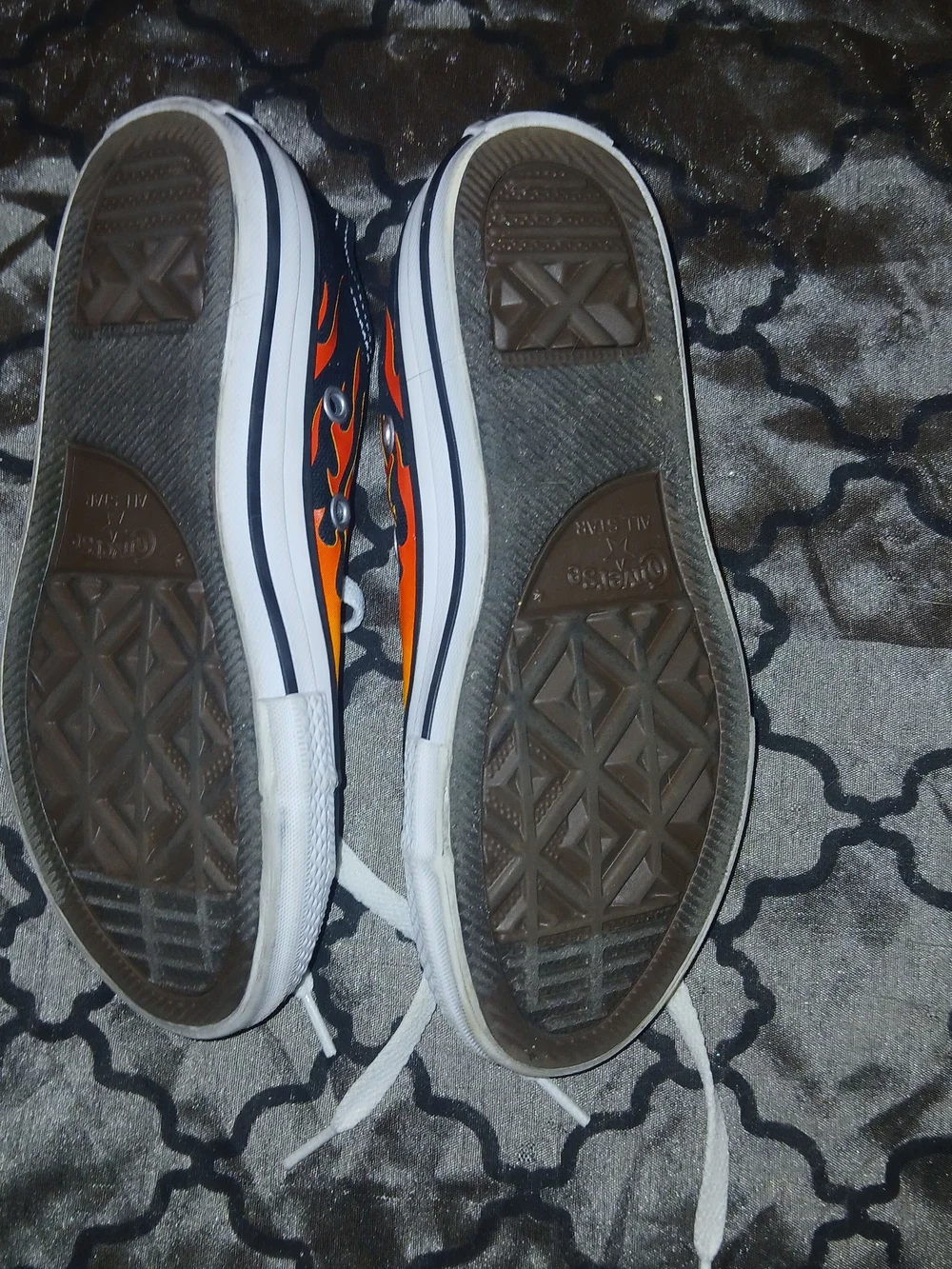 Converse Kids Low-Top Sneakers in Yellow and Orange Flame Print